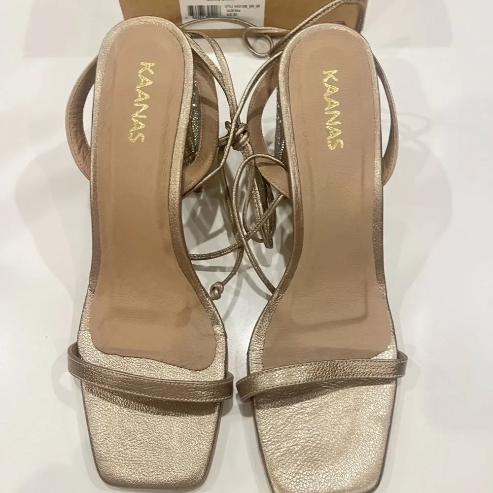 Kaanas Canary Block heel Silver Sandal Size 8 New in box - Picture 5 of 7